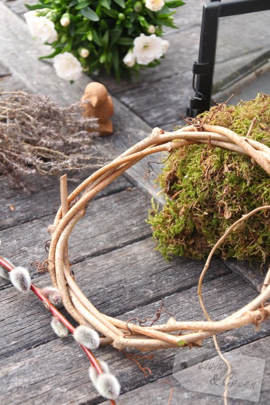 Vom Gartenschnitt zur Frühjahrsdeko - Frühlingskranz aus Lavendel