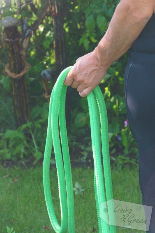 Wasser marsch! *Gieß-ABC* - dehnbarer Gartenschlauch