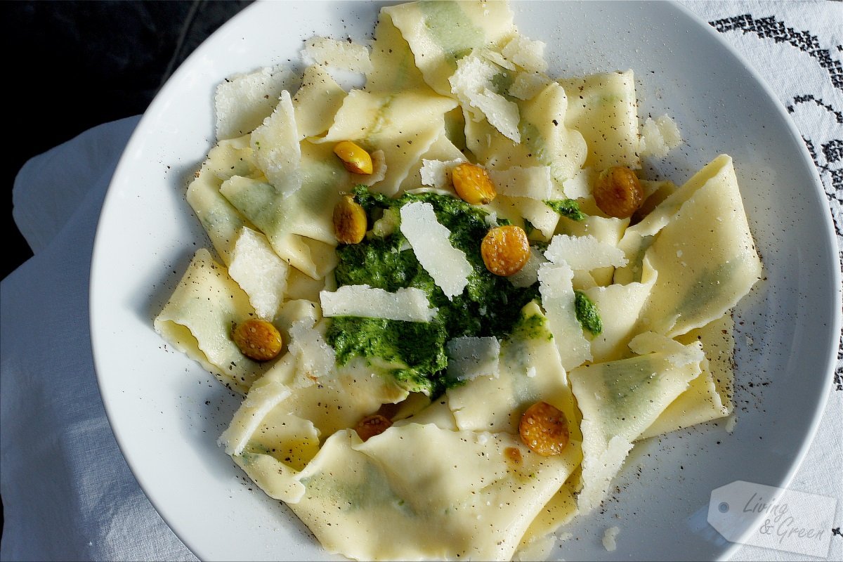 Herbst *Glückskohlehydrate* - Tagliatelle mit eingeschlossenen Blättern