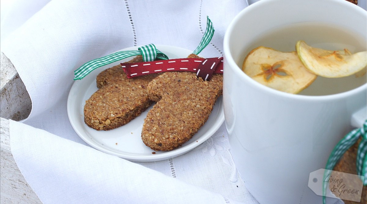 Hallo Garten! It's Tea Time! - Apfelschalentee mit Lebkuchen Rezept